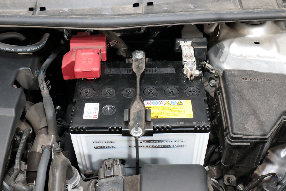 ハイブリッド車はバッテリー上がりの 救援車 にはなれない 意外と知らないバッテリーの基礎知識 画像11 Auto Messe Web カスタム アウトドア 福祉車両 モータースポーツなどのカーライフ情報が満載