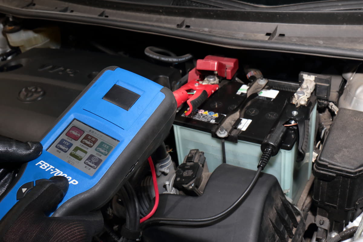 ハイブリッド車はバッテリー上がりの 救援車 にはなれない 意外と知らないバッテリーの基礎知識 画像13 Auto Messe Web カスタム アウトドア 福祉車両 モータースポーツなどのカーライフ情報が満載