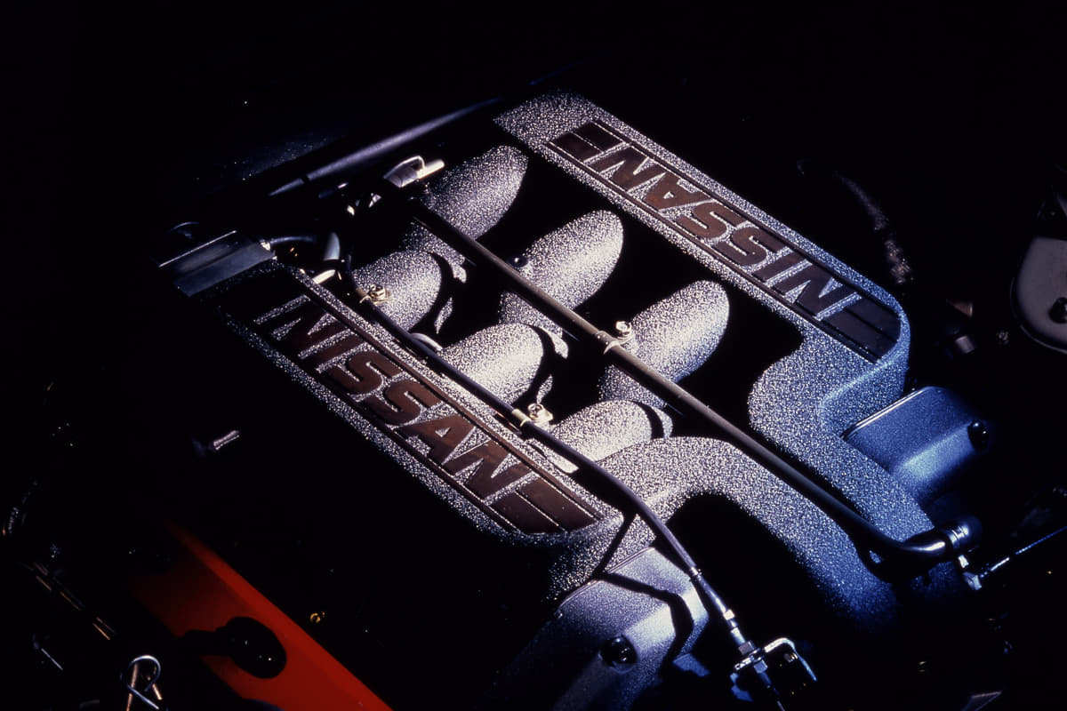 1987年に登場した日産MID4 II型のエンジン