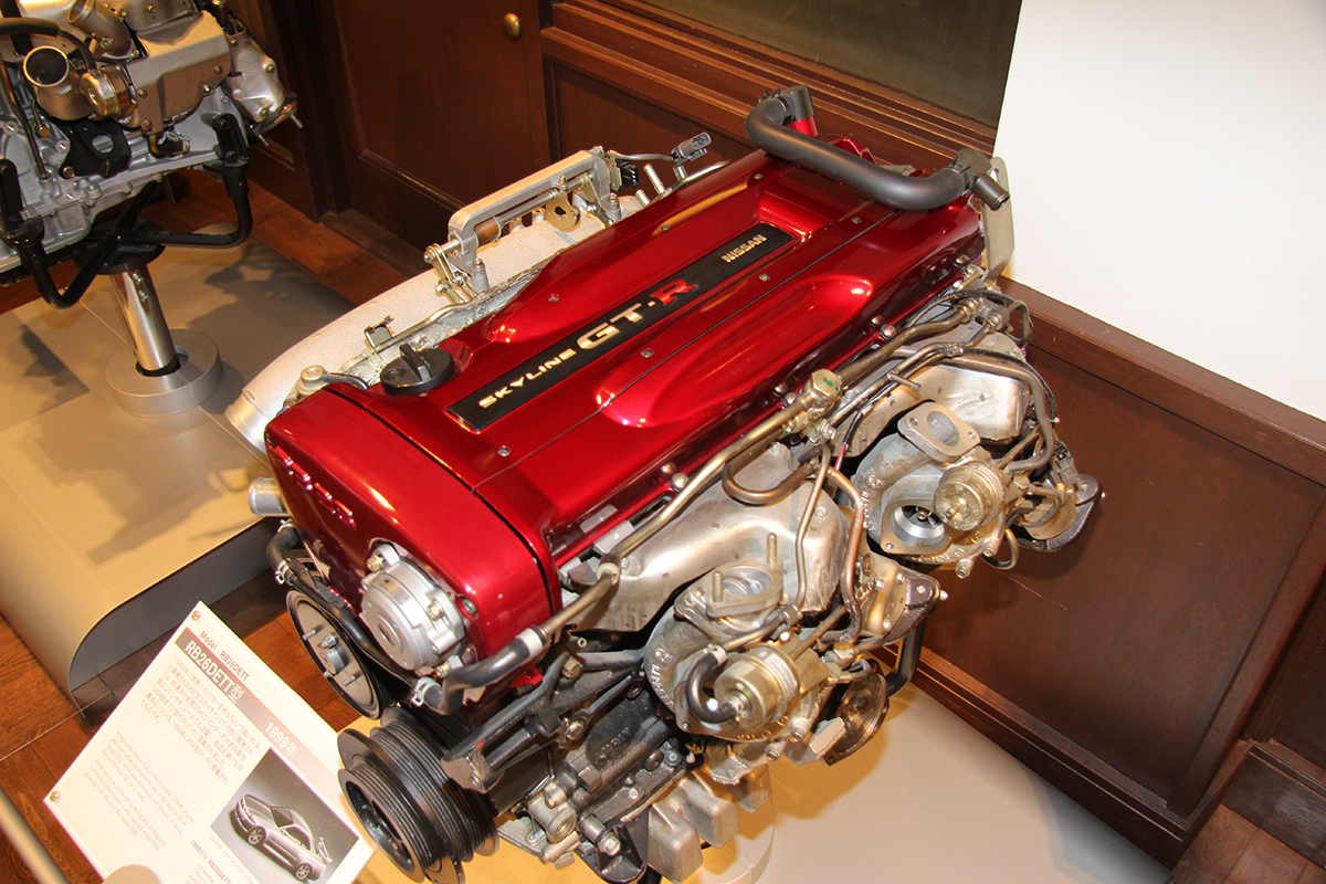 R34GT-Rに搭載のRB26DETTエンジン