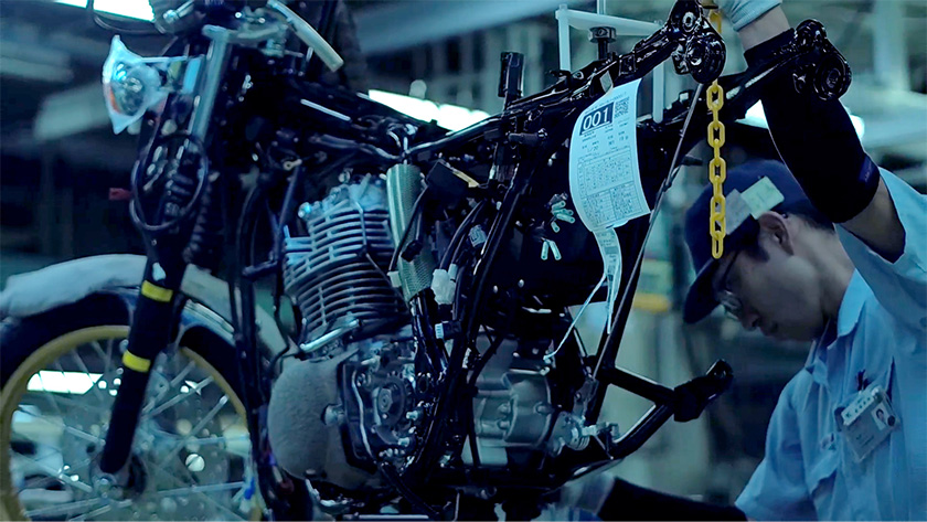 日本全国送料無料 SR400_ワイズギア_生産終了品 自動車・オートバイ