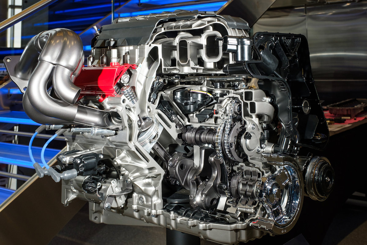 コルベット・スティングレーに搭載の6.2L V8 OHVエンジン カットモデル