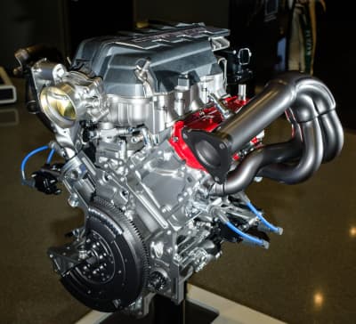 コルベット・スティングレーに搭載の6.2L V8 OHVエンジン単体