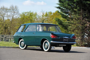 えーと あなた 鬼バック してませんか 個性的にも程がある幻の ルノー900コンセプト とは Auto Messe Web カスタム アウトドア 福祉車両 モータースポーツなどのカーライフ情報が満載