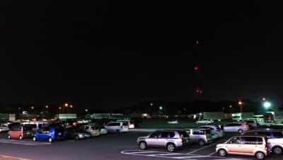 夜の駐車場イメージ