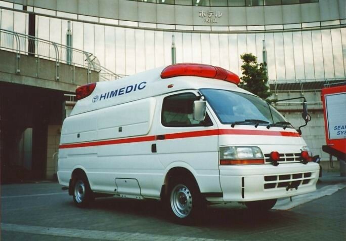 トヨタテクノクラフトの初代救急車