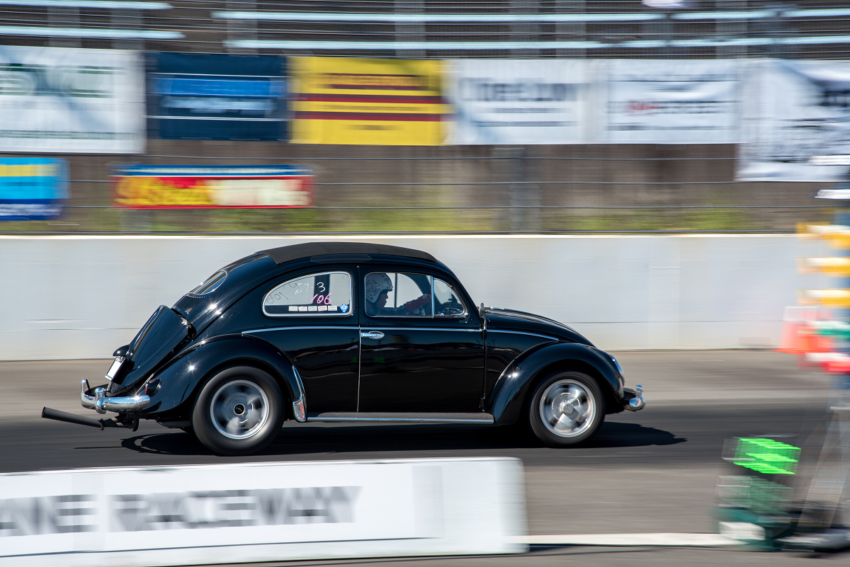 かわいい フォルクスワーゲン がヤンチャに大爆走 70歳超のドライバーでも楽しめる ドラッグレース の魅力とは 画像51 Auto Messe Web カスタム アウトドア 福祉車両 モータースポーツなどのカーライフ情報が満載