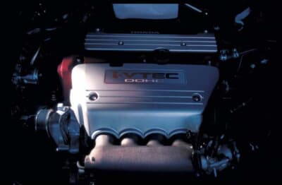 K20A型直4DOHC I-VTECエンジン