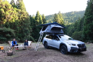 今、密かなブームの「ルーフテント」設営も可能！　新型アウトバックが「キャンプ最強SUV」と断言できるワケ