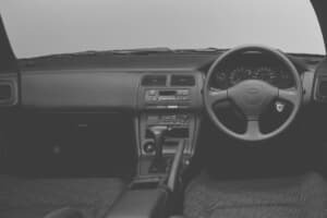 【画像】「失敗作」の烙印を押されたが！　S14シルビアはFRらしい「名スポーツカー」だった 〜 画像7