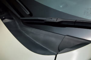 劣化した樹脂 にはドライヤーが有効だった お金をかけずに旧車をパリッと見せる方法 Auto Messe Web カスタム アウトドア 福祉車両 モータースポーツなどのカーライフ情報が満載