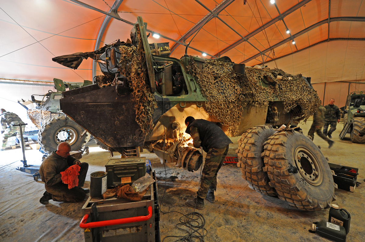 アフガニスタンで活躍するルノー・トラック・デファンス製の装甲車、2009年
