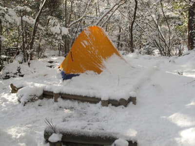 冬のキャンプでありえないイメージ