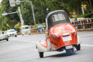 【画像】まさに「走る博物館」！　100台以上のクラシックカーが東京で「知的なモータースポーツ」を楽しむ！　その醍醐味とは 〜 画像40