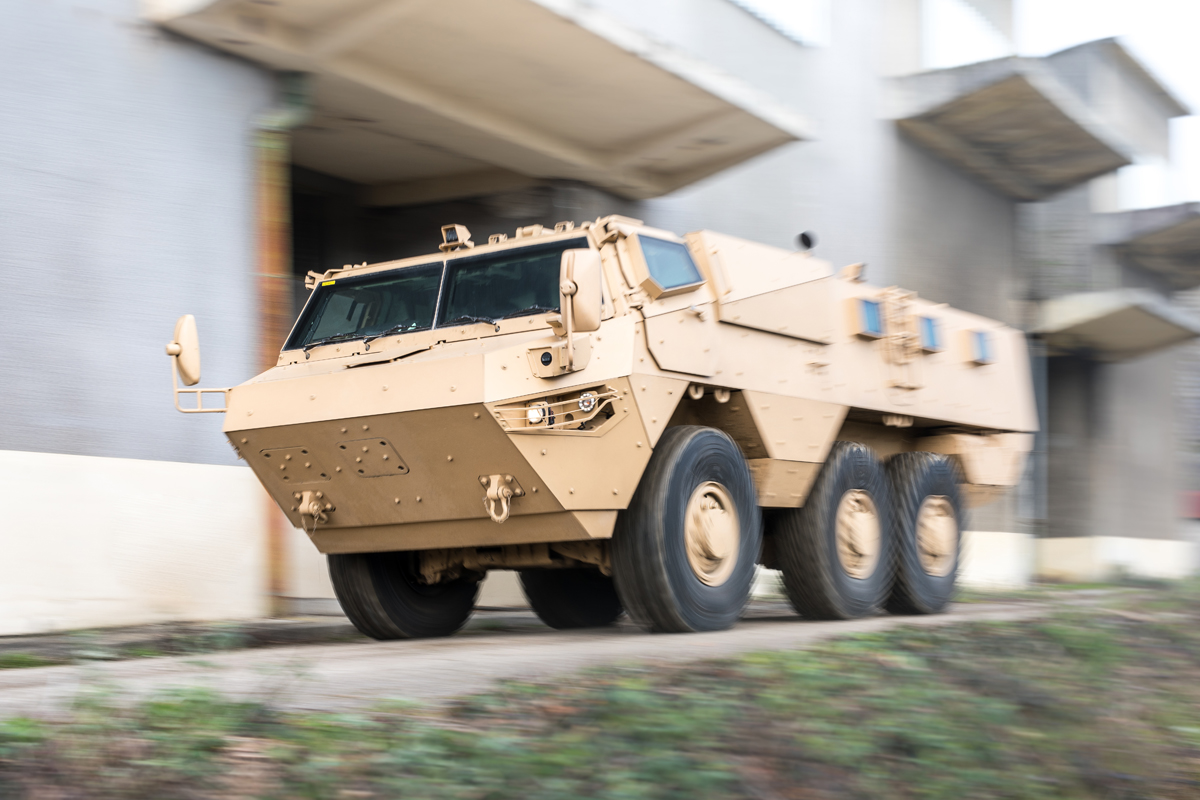 人呼んで フランスのハマー 実は隠れた軍用車のベストセラー ルノー シェルパ って何 画像27 Auto Messe Web カスタム アウトドア 福祉車両 モータースポーツなどのカーライフ情報が満載