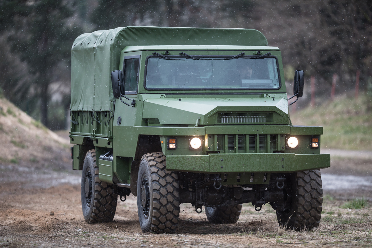 人呼んで フランスのハマー 実は隠れた軍用車のベストセラー ルノー シェルパ って何 画像27 Auto Messe Web カスタム アウトドア 福祉車両 モータースポーツなどのカーライフ情報が満載