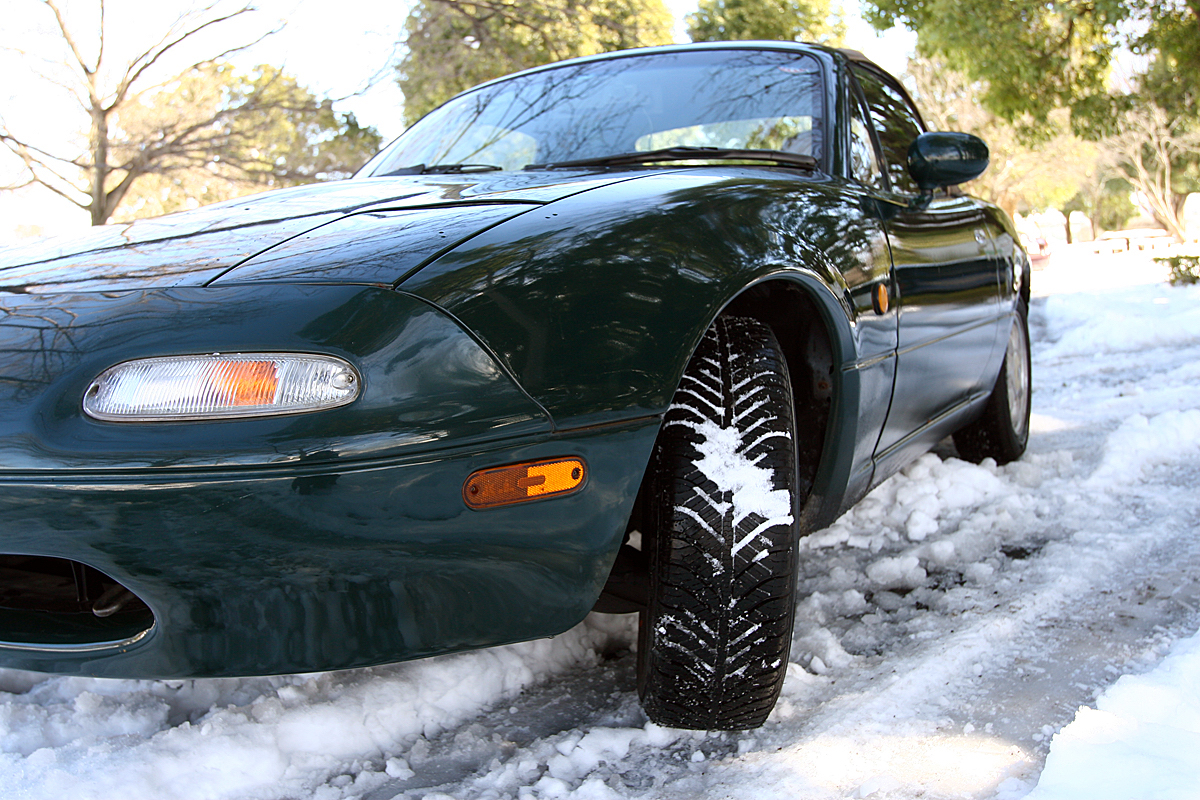 スタッドレスタイヤ と何が違う 履く前に知っておきたい オールシーズンタイヤ