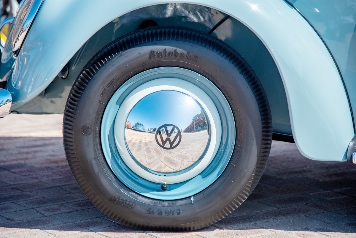 見た目は半世紀前のタイヤだけど中身は最新構造 ヴィンテージカーの世界で起きている タイヤの革命 とは