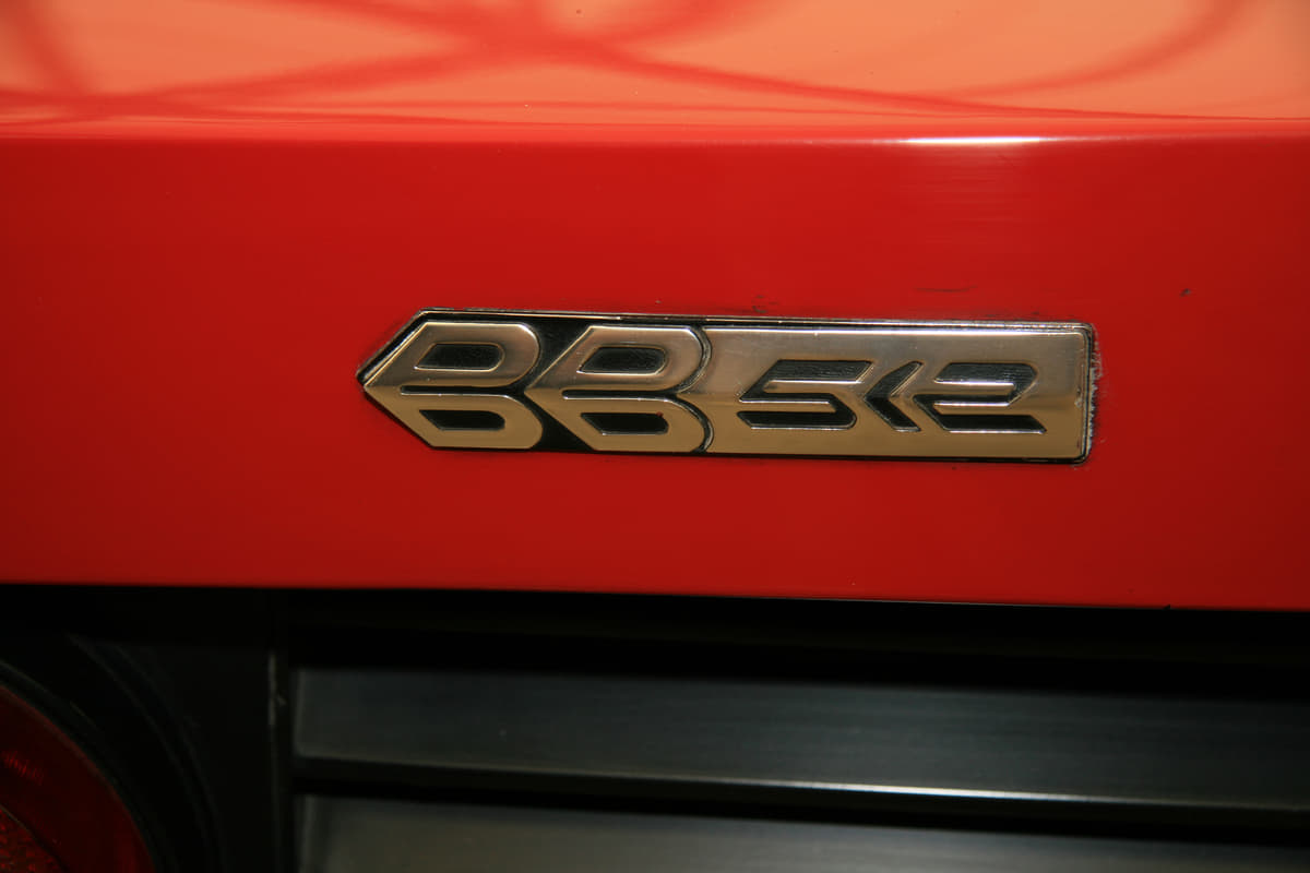 フェラーリ512BBのエンブレム