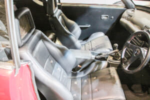 【画像】トヨタ2000GTレプリカはフレームから製作！　R32スカイラインベースのケンメリGT-R！　ロッキーオートが作った復刻名車がすごい【東京オートサロン2022】 〜 画像54