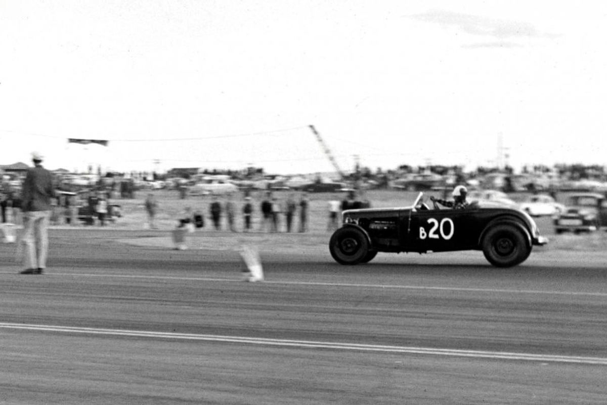 1953年のドラッグレース風景