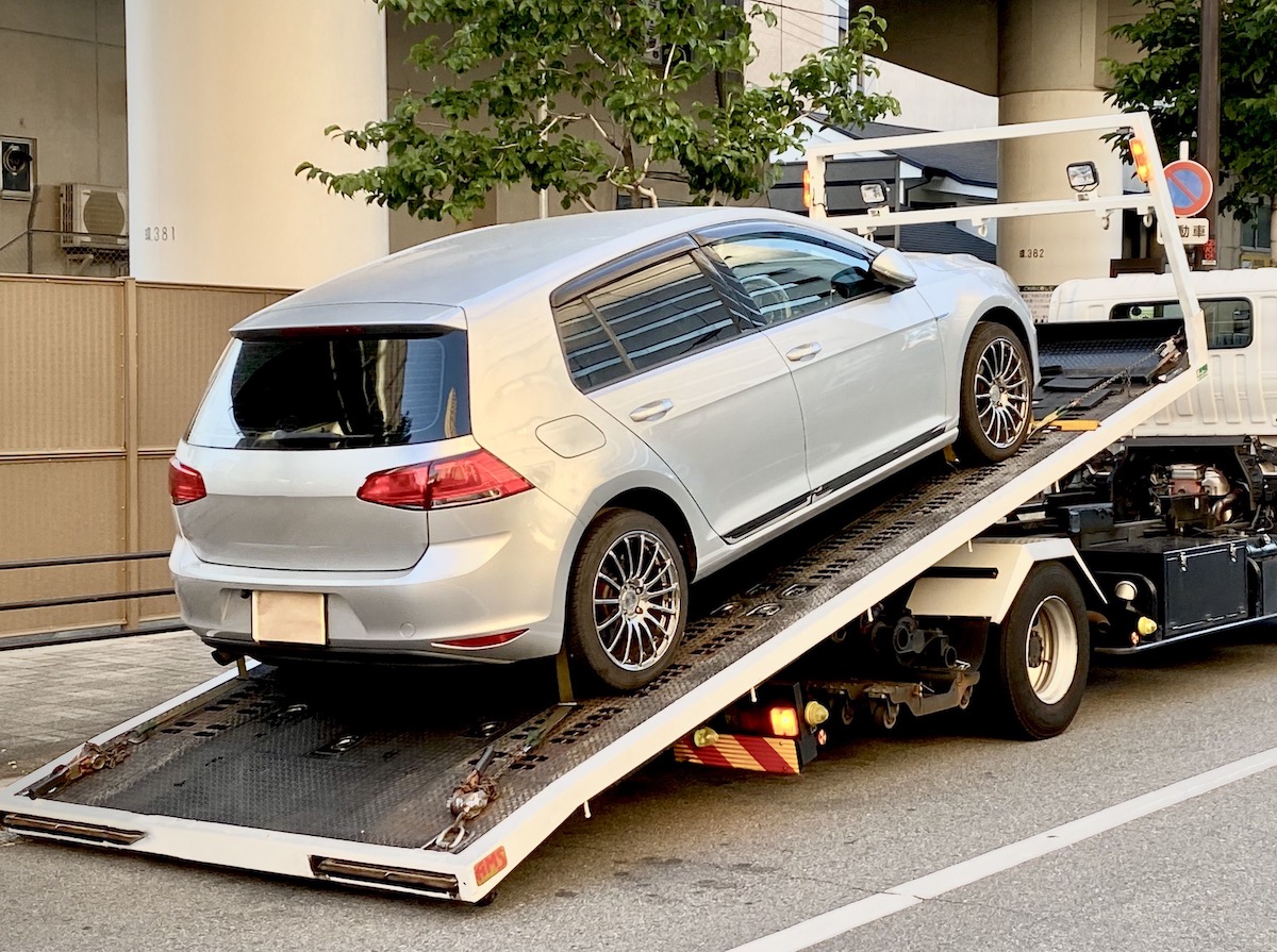 故障車のレッカー