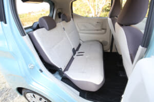 カップル 夫婦じゃちょっとムリ 広そうなのに２名での車中泊が厳しい大人気車種５台 カスタム アウトドア 福祉車両 モータースポーツなどのカーライフ情報が満載 Auto Messe Web