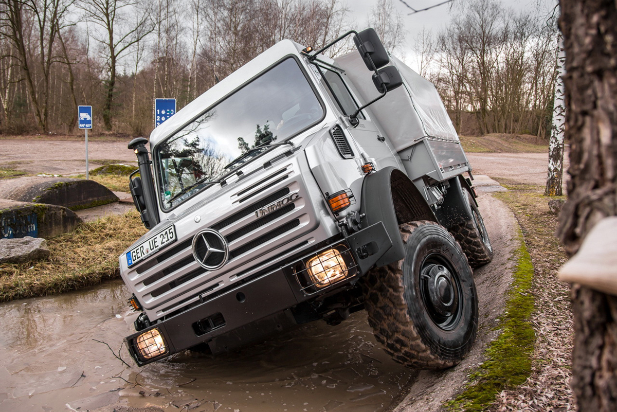 45度の坂も登れる 線路も走れる 草刈りもok 世界最強の呼び声も高い ウニモグ ってどんなクルマ 画像68 Auto Messe Web カスタム アウトドア 福祉車両 モータースポーツなどのカーライフ情報が満載