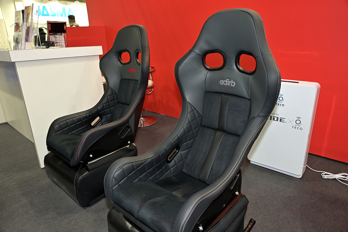 話題のドリキン土屋圭市コラボモデルも シートメーカーの老舗 ブリッド から新作が続々登場 大阪オートメッセ22 画像23 Auto Messe Web カスタム アウトドア 福祉車両 モータースポーツなどのカーライフ情報が満載