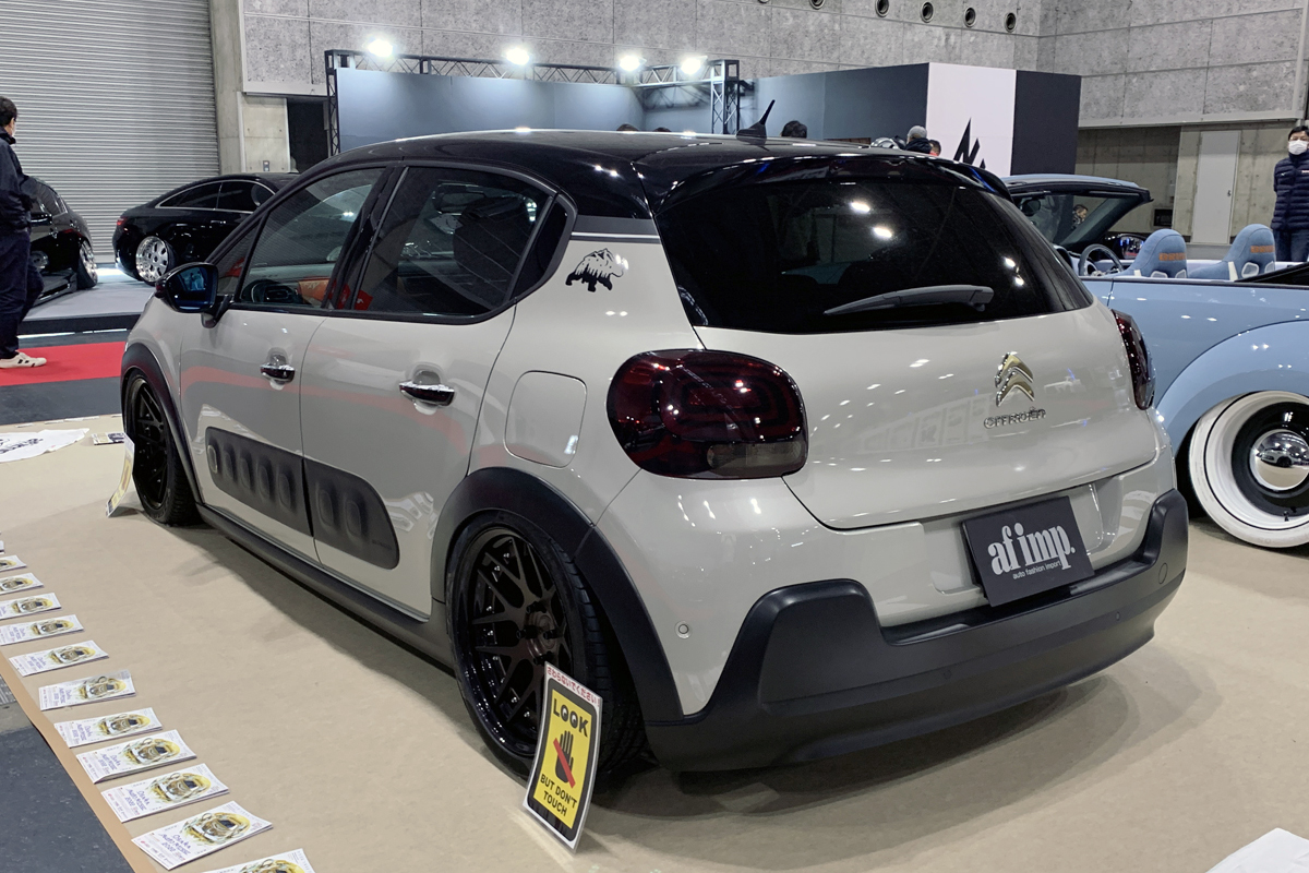 会場では注目の的だった 個性を思い切り主張できて頑張れば手が届くオススメのカスタムベース輸入車５選 大阪オートメッセ22 画像8 Auto Messe Web カスタム アウトドア 福祉車両 モータースポーツなどのカーライフ情報が満載