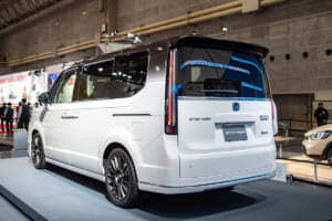最新ステップワゴンがカスタム仕様で登場 アウトドアやヒルクライムなど ホンダらしさ あふれる展示にワクワク 大阪オートメッセ22 カスタム アウトドア 福祉車両 モータースポーツなどのカーライフ情報が満載 Auto Messe Web