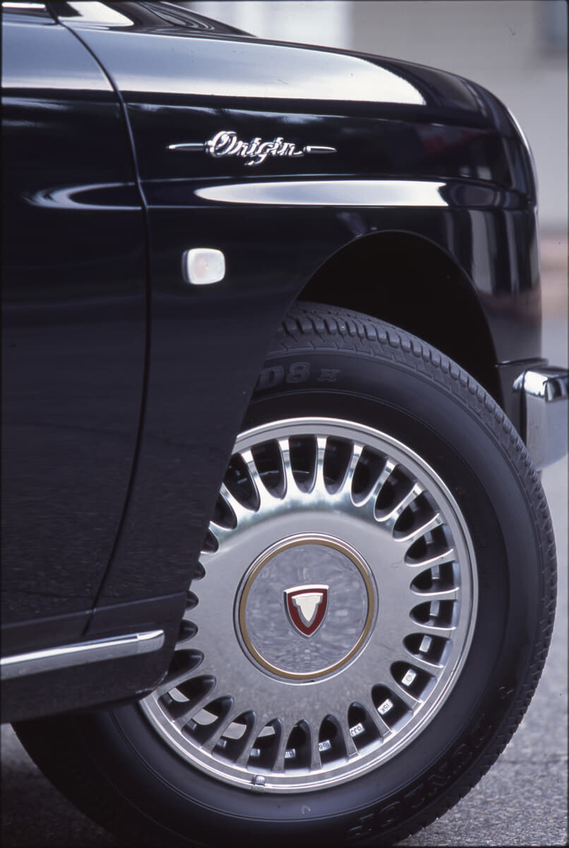 トヨタ１億台達成記念車 観音開きの トヨタ オリジン は本気すぎる１台だった 画像4 Auto Messe Web カスタム アウトドア 福祉車両 モータースポーツなどのカーライフ情報が満載