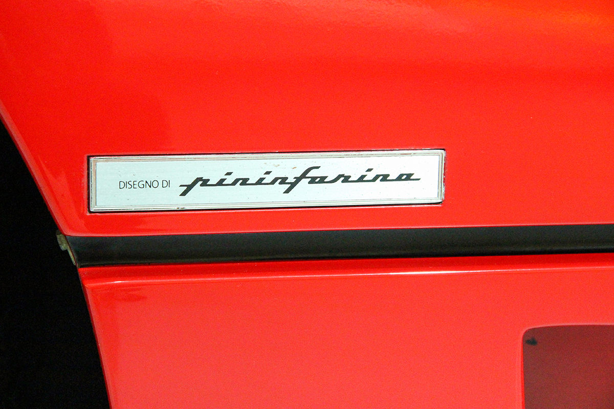フェラーリF40のエンブレム