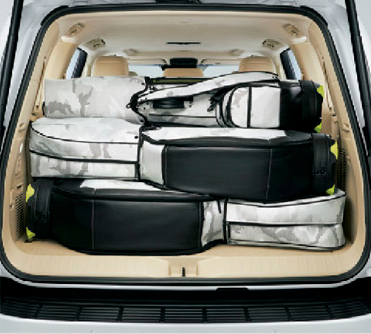 衝撃の 納車４年待ち 状態のランクル300 買えないけど 車中泊 まで最強だった 画像32 Auto Messe Web カスタム アウトドア 福祉車両 モータースポーツなどのカーライフ情報が満載