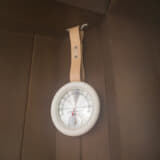 つり革タイプの温度計