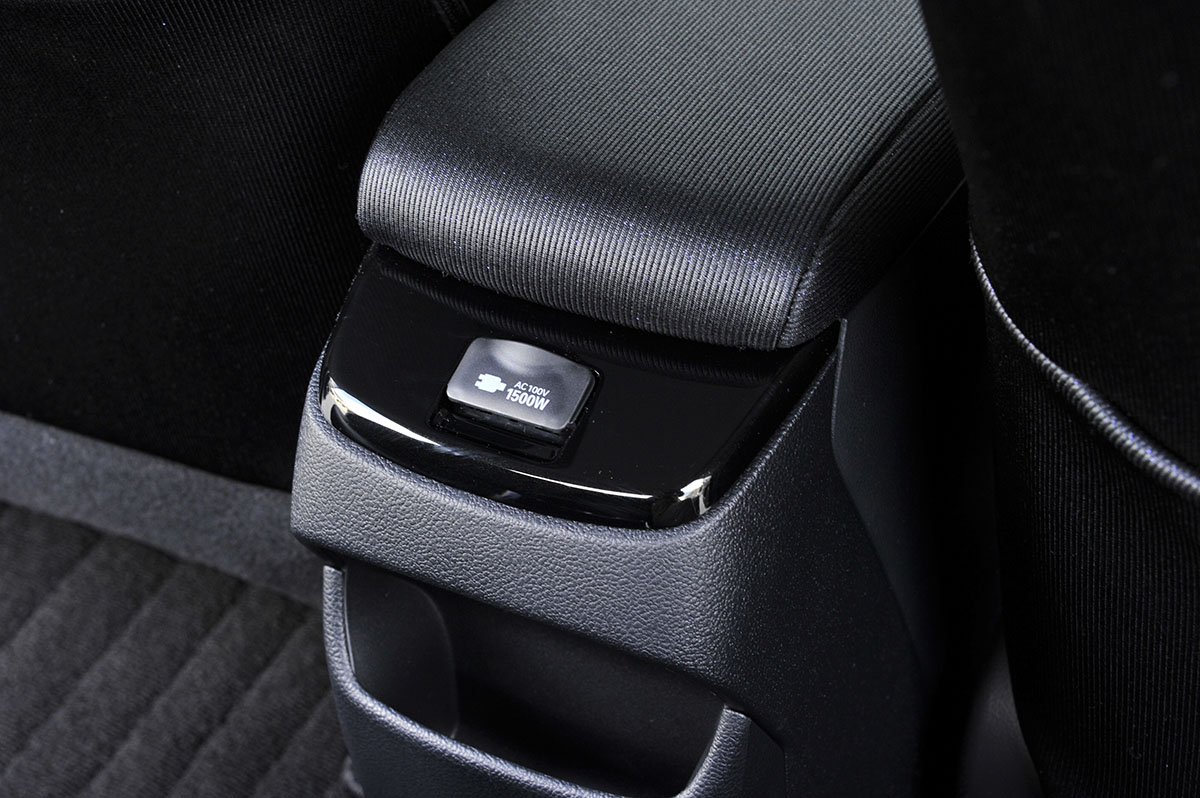 災害時にもアウトドアにも最強のクルマの100vコンセント 覚えておきたい 限界 4つとは カスタム アウトドア 福祉車両 モータースポーツなどのカーライフ情報が満載 Auto Messe Web 災害時にもアウトドアにも最強のクルマの100vコンセント 覚えておきたい 限界 4つとは カスタム アウトドア 福祉車両 モータースポーツなどのカーライフ情報が満載 Auto Messe Web