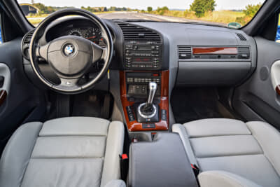 E36型BMW3シリーズのインパネ