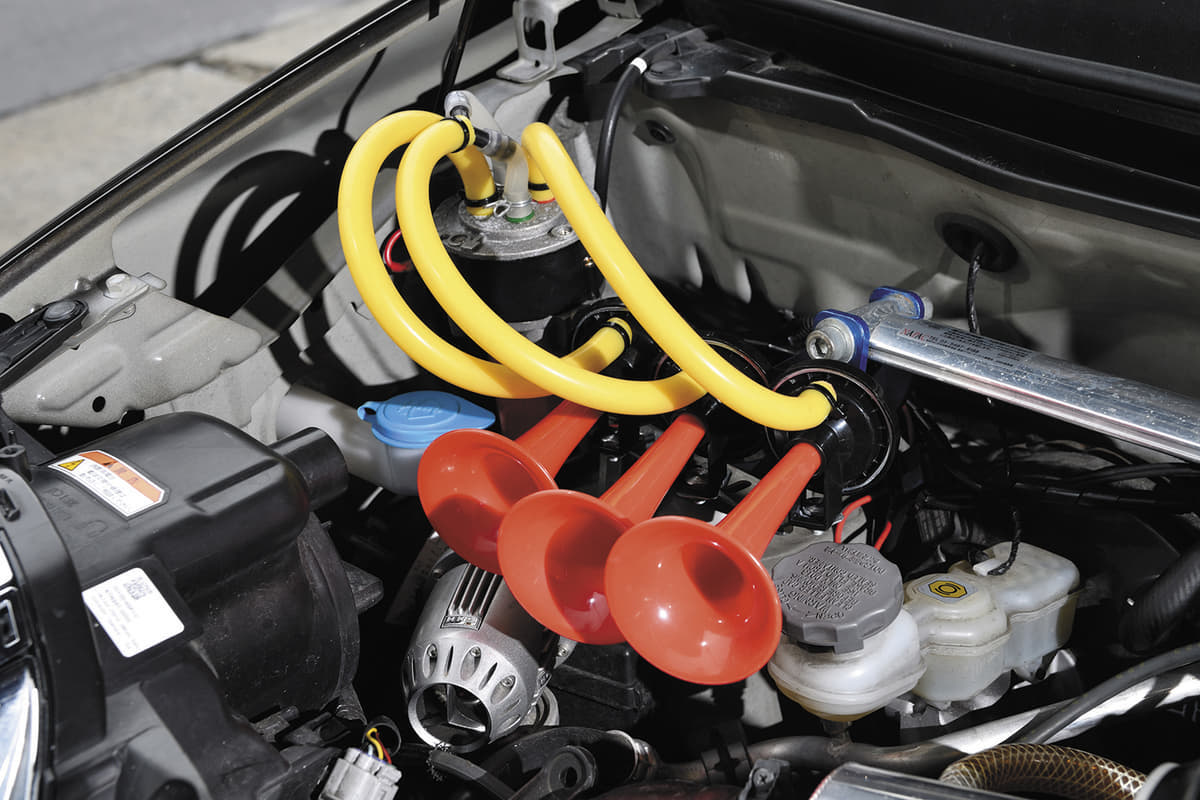 つり目 ハイフラ ミュージックホーン 意味などないが盛り上がった昭和のイケイケ派御用達カスタム5選 カスタム アウトドア 福祉車両 モータースポーツなどのカーライフ情報が満載 Auto Messe Web つり目 ハイフラ ミュージックホーン 意味などないが盛り上がった昭和のイケイケ派御用達カスタム5選 カスタム アウトドア 福祉車両 モータースポーツなどのカーライフ情報が満載 Auto Messe Web