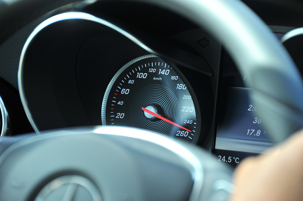スピードリミッター解除自体は違法じゃない 愛車の能力を 全解放 する方法とは カスタム アウトドア 福祉車両 モータースポーツなどのカーライフ情報が満載 Auto Messe Web