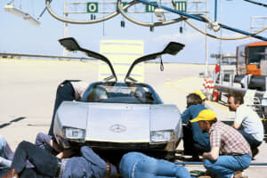 【画像】メルセデスの幻のロータリーエンジン車！　コンセプトカー「C111」とは 〜 画像85