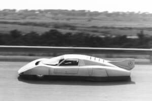 【画像】メルセデスの幻のロータリーエンジン車！　コンセプトカー「C111」とは 〜 画像26