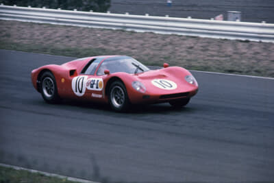 1967年第4回日本グランプリを走るR380-II