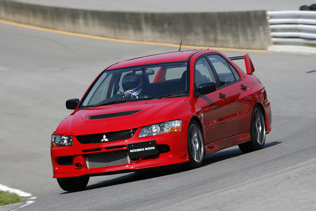 ボンネットの穴にも種類があった ダクト の存在理由２種と形状を解説 画像17 Auto Messe Web カスタム アウトドア 福祉 車両 モータースポーツなどのカーライフ情報が満載