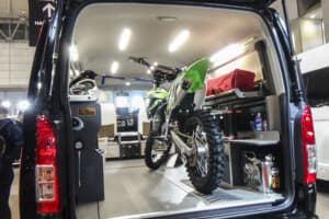 普通車にも積めるのがバイクの強み 王道ハイエース以外にもあった意外な トランポ とは カスタム アウトドア 福祉車両 モータースポーツなどのカーライフ情報が満載 Auto Messe Web 普通車にも積めるのがバイクの強み 王道ハイエース以外にもあった意外な トランポ とは カスタム アウトドア 福祉車両 モータースポーツなどのカーライフ情報が満載 Auto Messe Web