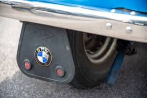 【画像】ハイエースの中からクルマが登場!?　BMW最小の「イセッタ」を愛する熟練オーナーの楽しい「バブルカー」ライフ 〜 画像31