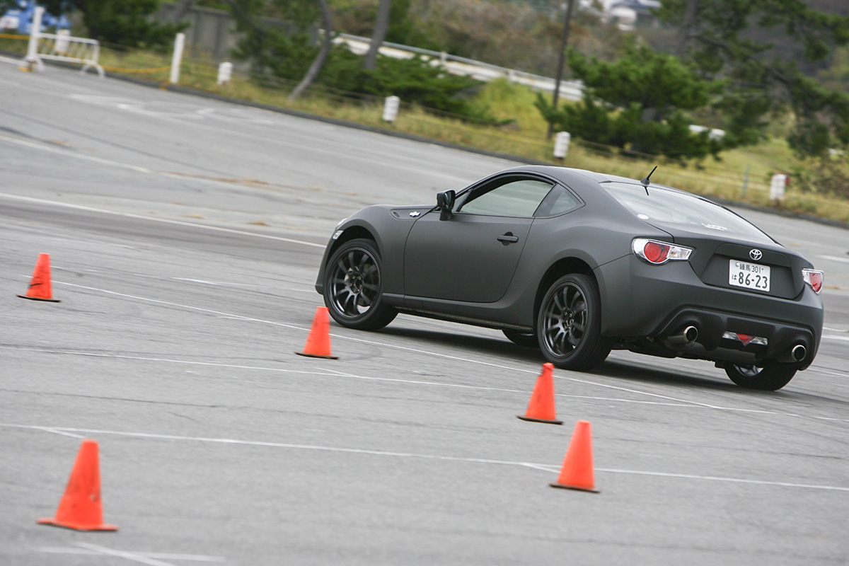 モータースポーツは数あれど初心者が挑戦するならジムカーナがイチオシなワケ カスタム アウトドア 福祉車両 モータースポーツなどのカーライフ情報が満載 Auto Messe Web