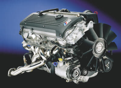 BMW M社製S54B32型エンジン