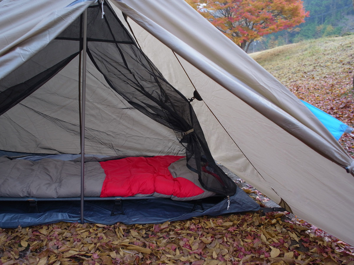 ソロキャンプのテント
