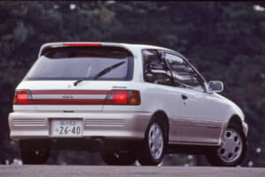 【画像】「シルビア」よりも速かったトヨタ「スターレット」90年代若者の「アオハル」だった「EP82」はすごかった 〜 画像6