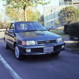 【画像】「シルビア」よりも速かったトヨタ「スターレット」90年代若者の「アオハル」だった「EP82」はすごかった 〜 画像10